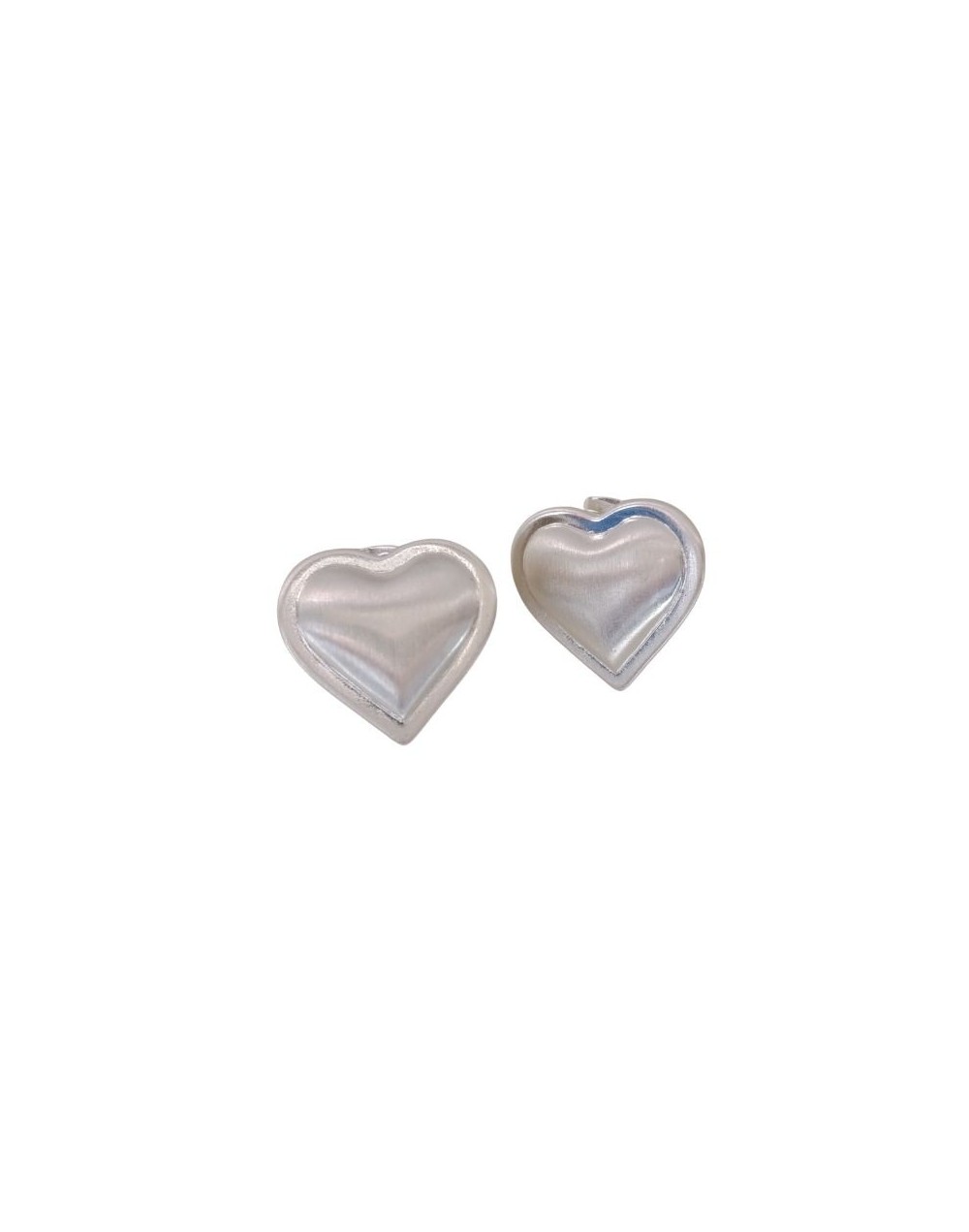 Aretes Corazón Plateados Mate en Rodio