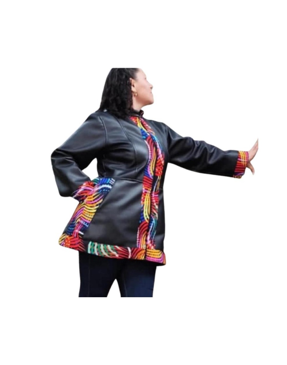 Chaqueta estilo kimono en cuero sintético con detalles en tela africana  para dama