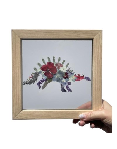Cuadro floral con forma de animal