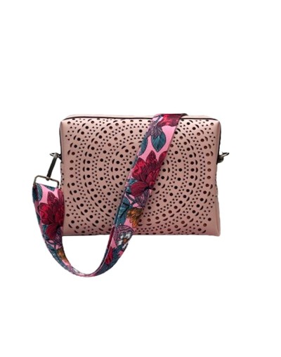 BOLSO CALA PERFORADO ROSA