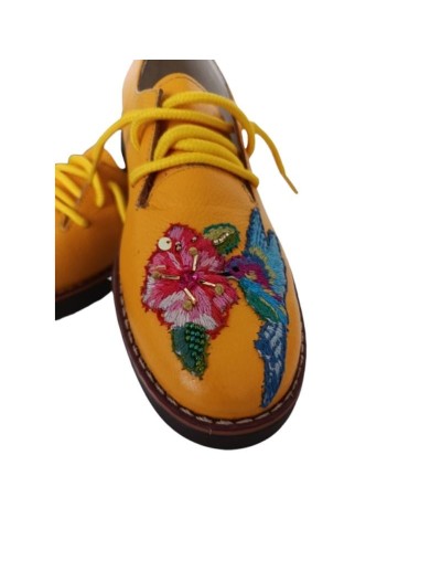 Mocasín Amarillo Bordados 