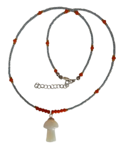 collar hongo cuarzo rosa