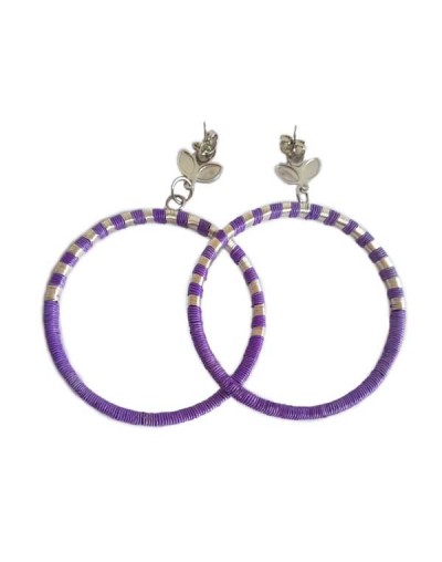 Aretes tipo candonga de diversos colores