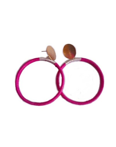 Aretes tipo candonga de diversos colores