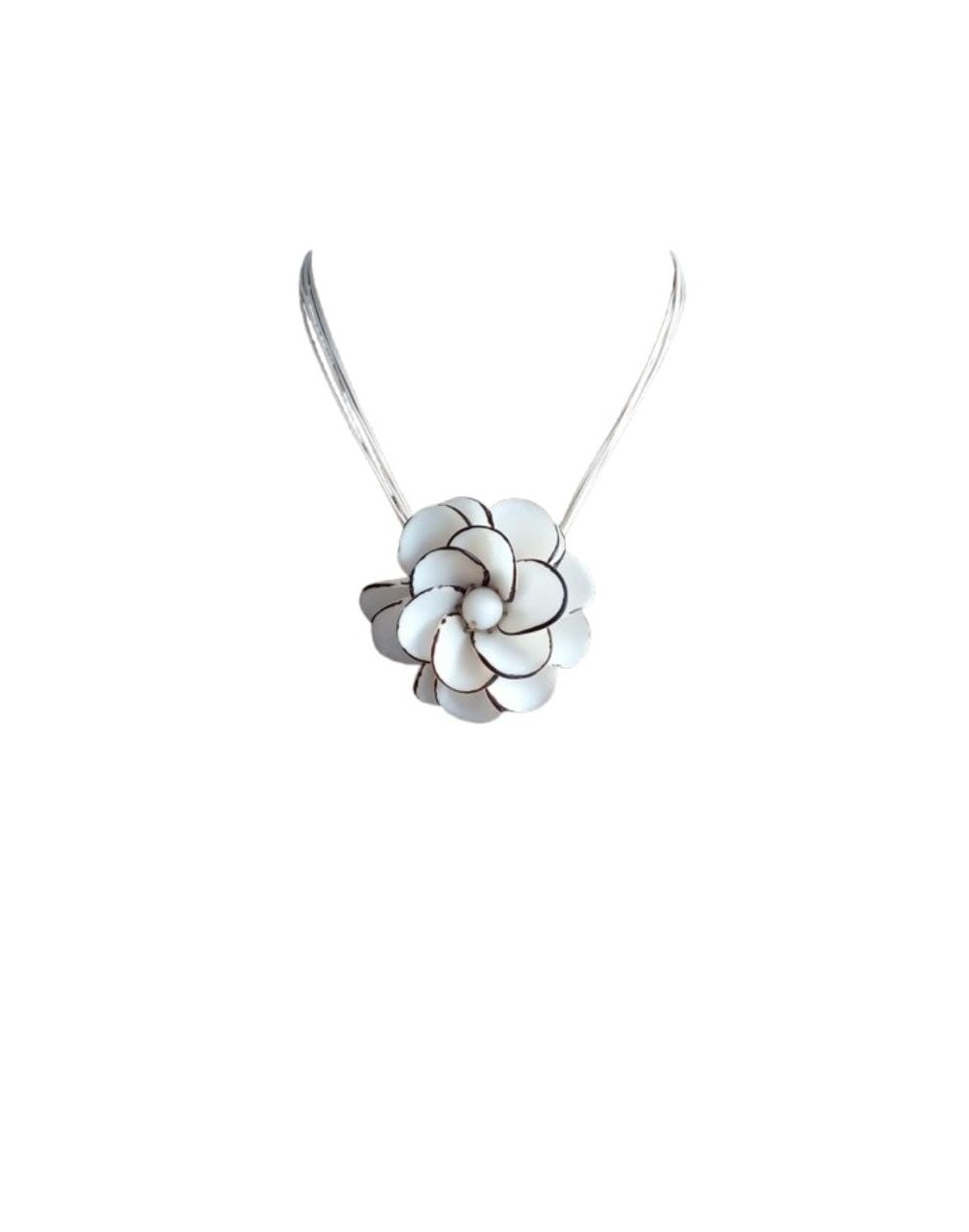 Collar Rosa elaborado en marfil vegetal (tagua)