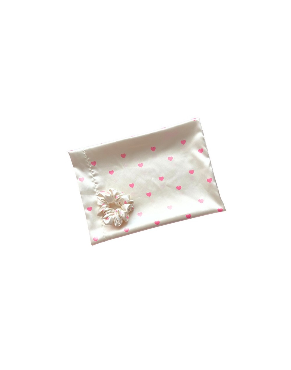 Funda para almohada en satín corazones crema