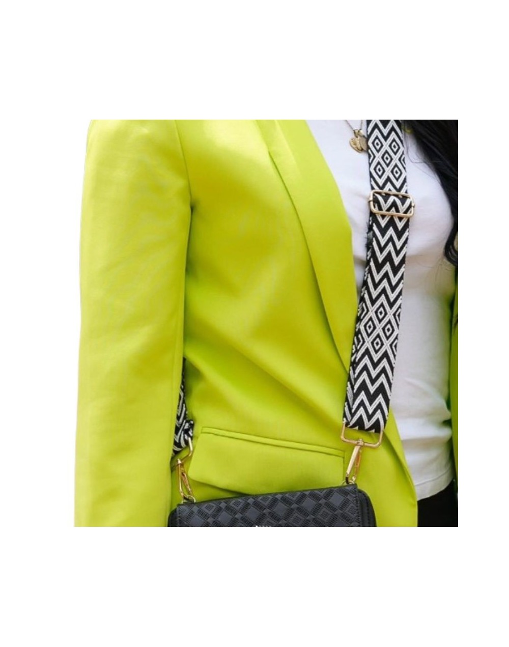 SR9 STRAP ROMBOS EN BLANCO Y NEGRO 