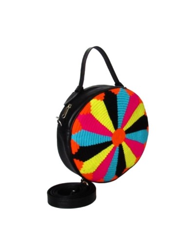 Bolso en cuero combinado con tejido Wayuu