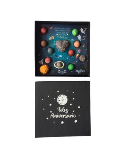 Estuche ChocoGalaxia – Bombones rellenos y corazón cósmico personalizable