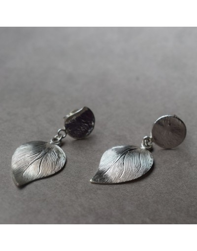 Pendientes largos hojas buriladas
