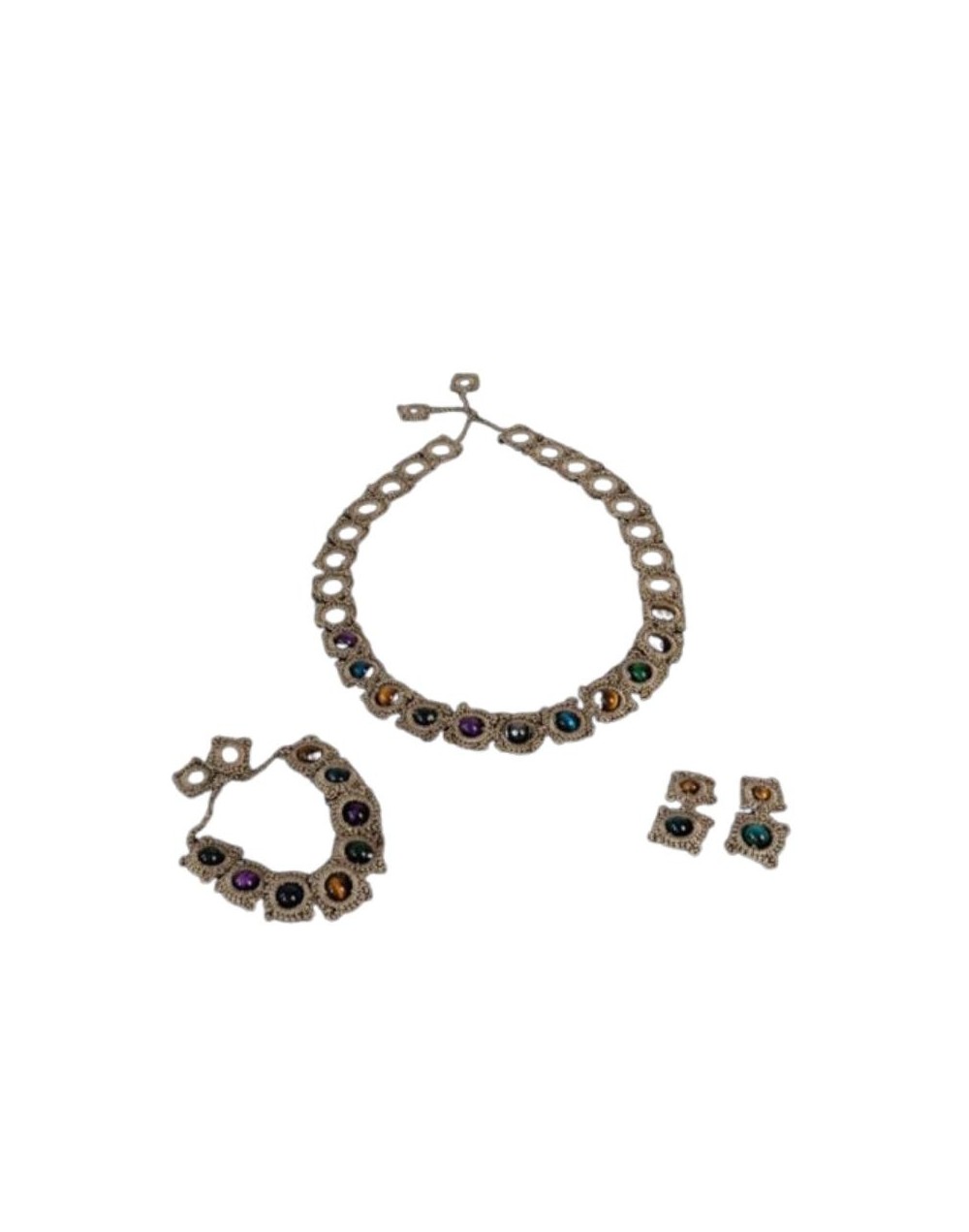 juego: collar, aretes, manilla y anillo tejido cuadrado Mamá Pancha Artesanías  