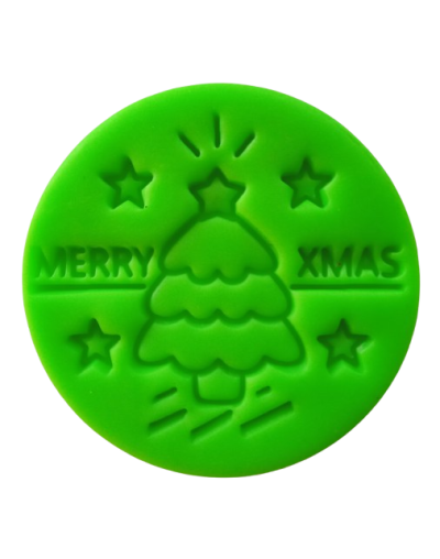 Dale un toque dulce y festivo a tu cocina con estos encantadores imanes de nevera en forma de galletas navideñas, elaborados a m