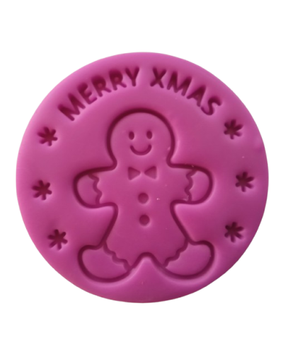 Dale un toque dulce y festivo a tu cocina con estos encantadores imanes de nevera en forma de galletas navideñas, elaborados a m