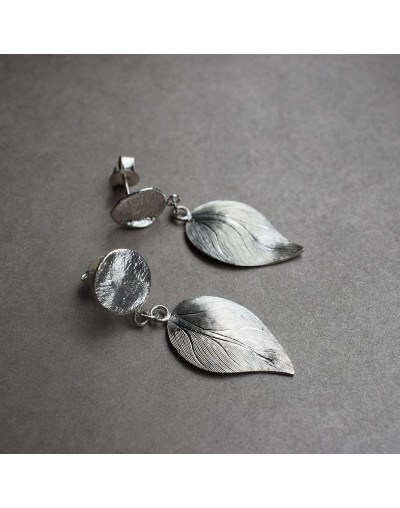 Pendientes largos hojas buriladas