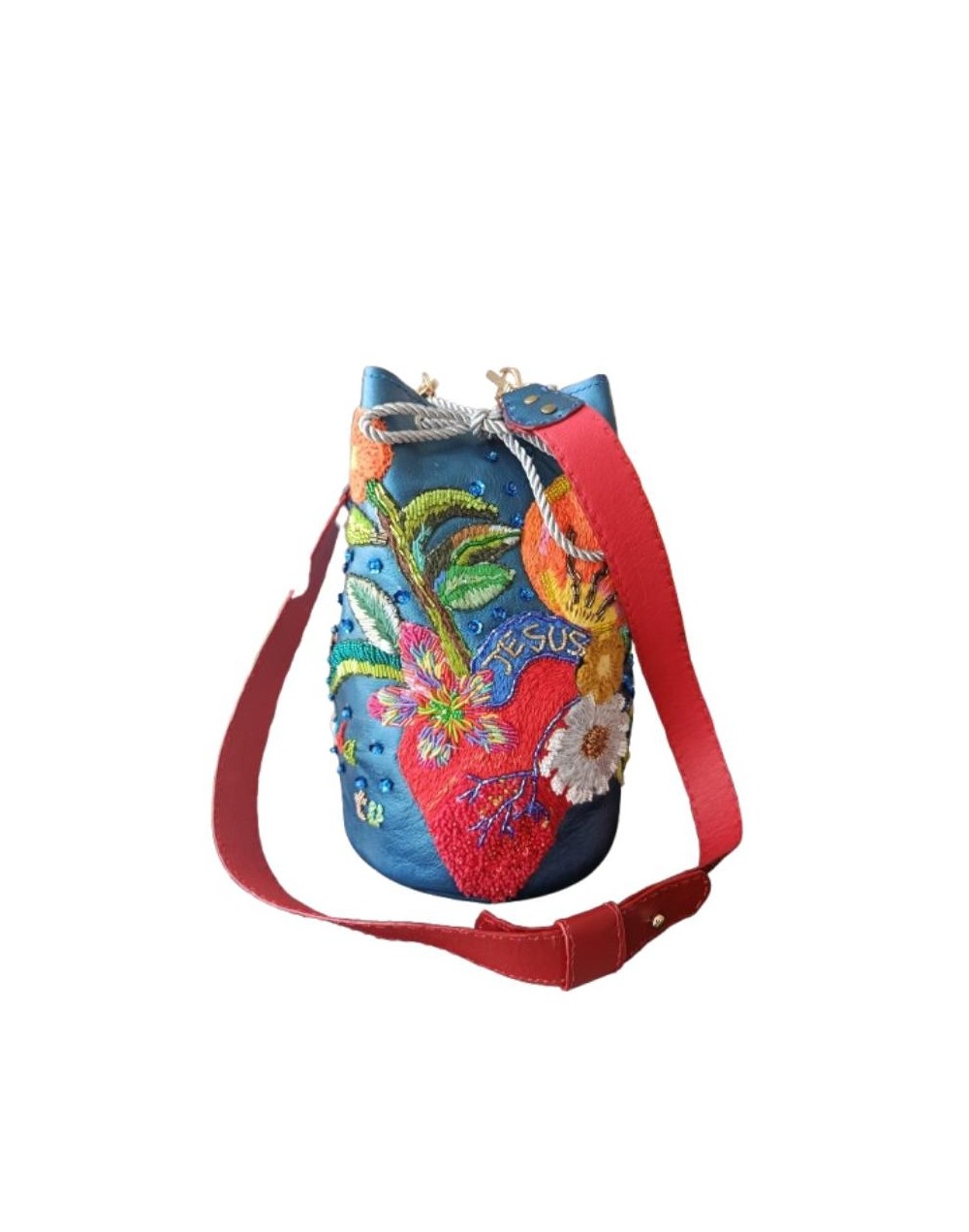 Mochila artesanal cuida tu corazón