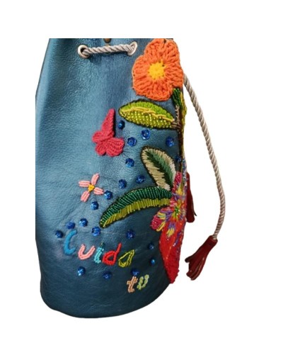 Mochila artesanal cuida tu corazón