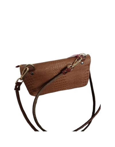 Bolso pequeño manos libres color cafe bordado