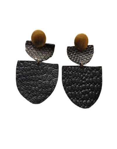 ARETES EN CUERO NEGRO