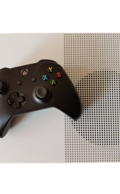 Alquiler de consolas de videojuegos Xbox One S