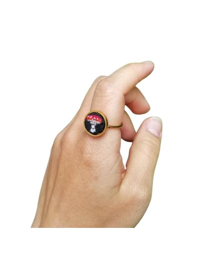 Anillos bordados a mano