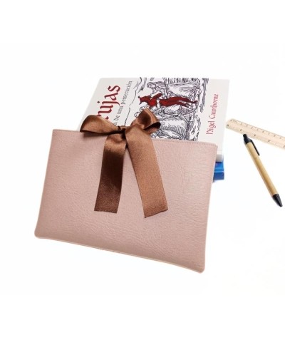 FUNDA PARA LIBROS MUJER 03