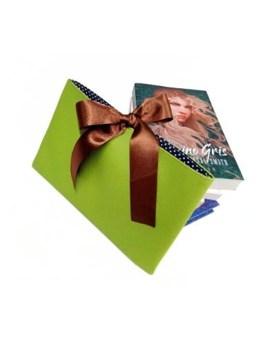 FUNDA PARA LIBROS MUJER 04A