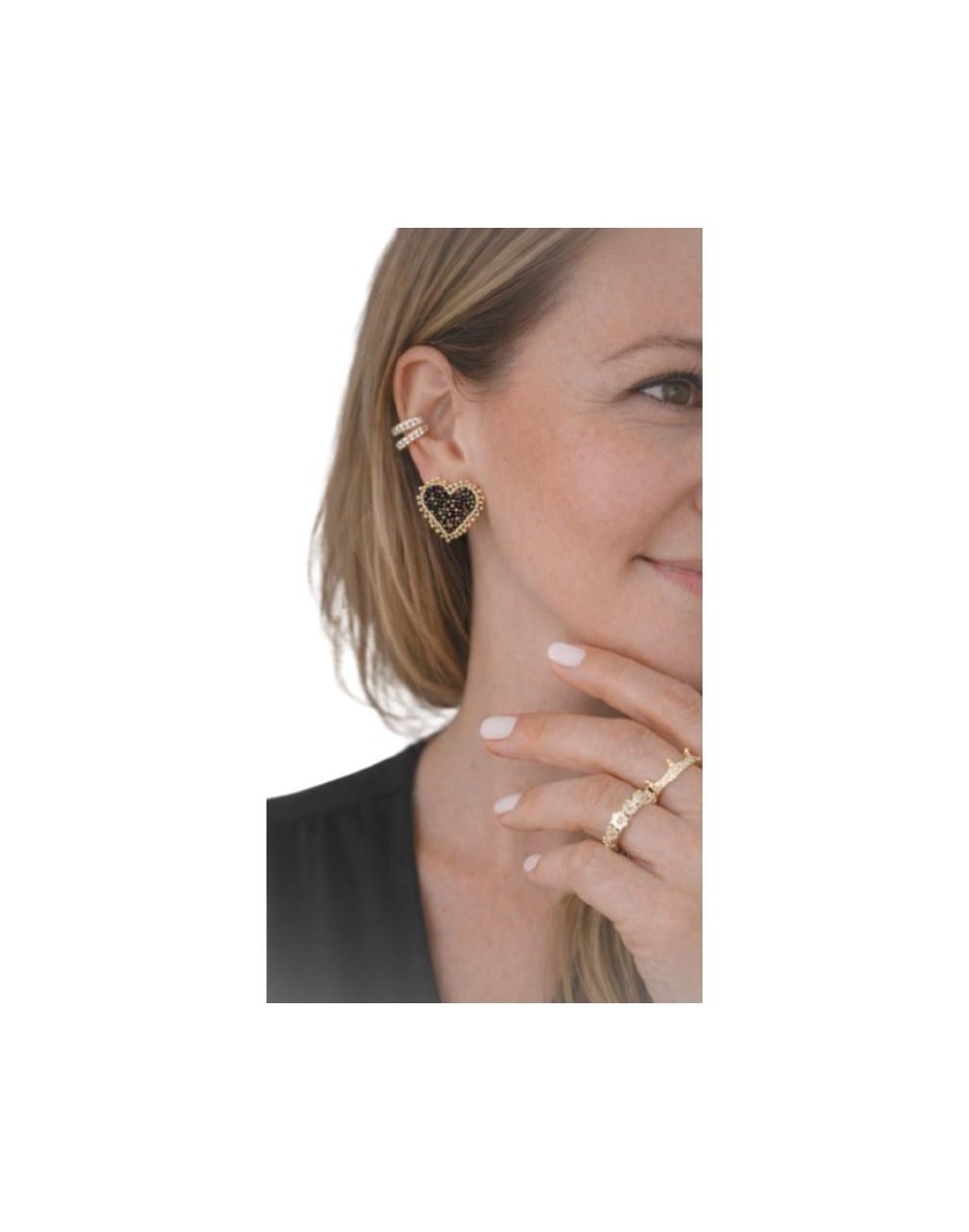 Arete Tejido Mostacilla corazón– Elegancia y Versatilidad