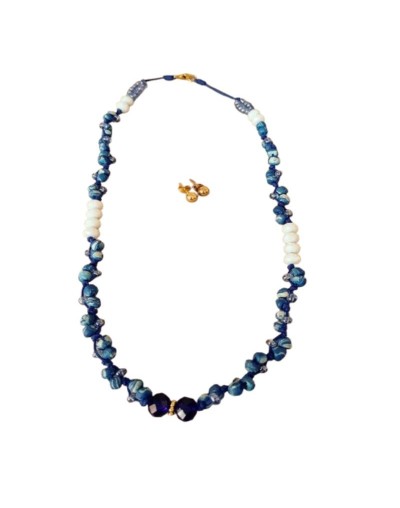 COLLAR ARTESANAL EN PEDRERIA AZUL