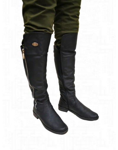 Botas planas en color negro para mujer  Botas de moda