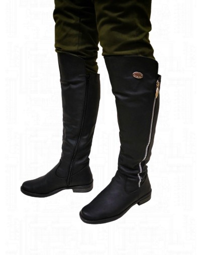 Botas planas en color negro para mujer  Botas de moda