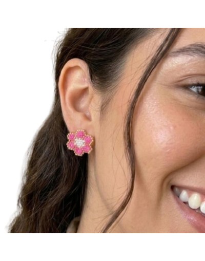 Aretes Flor Rosado Miyuki – Energía y Elegancia