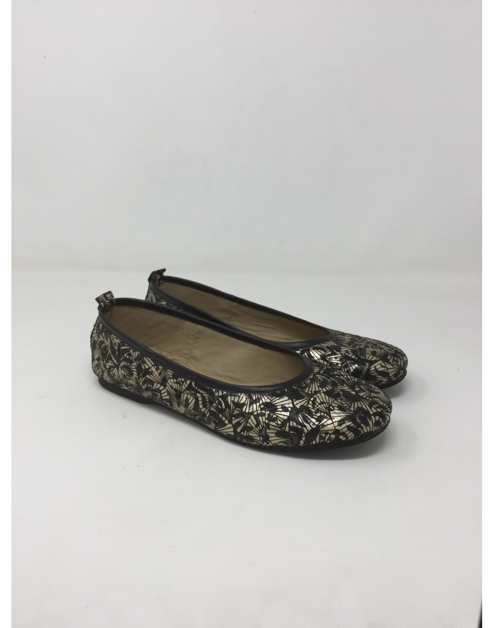 Bailarina cuero 19107 – Folia Dorado Negro x Negro