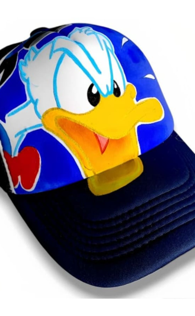 Gorra malla color azul pintada a mano pato donald