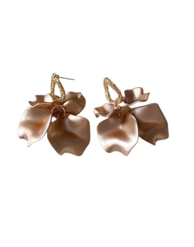 Aretes con material recuperado 