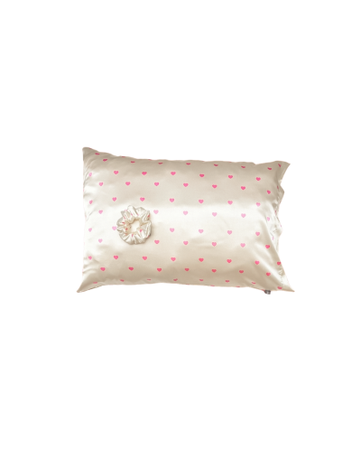 Funda sencilla para almohada en satín corazones crema