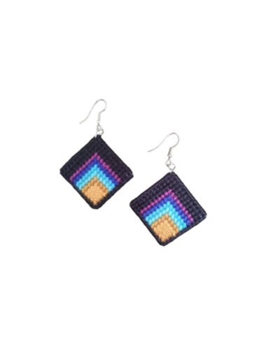 Aretes elaborados en tejido Bargello - Pájaros y naturaleza