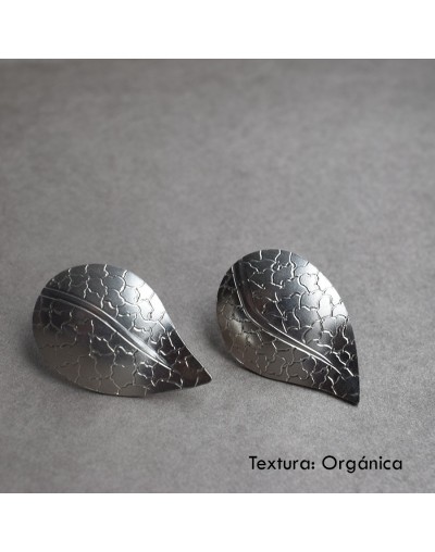 Pendientes hojas buriladas con texturas