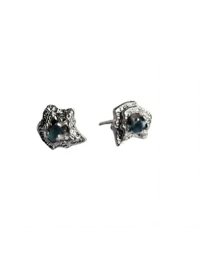 Aretes-plata-esmeralda-colombiana-relieve-verde-armonia.jpg
