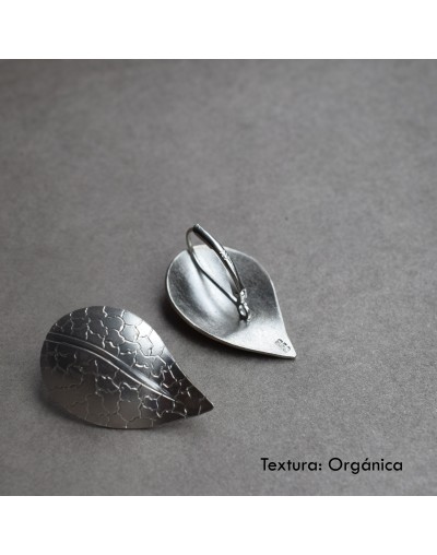 Pendientes hojas buriladas con texturas