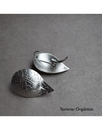 Pendientes hojas buriladas con texturas