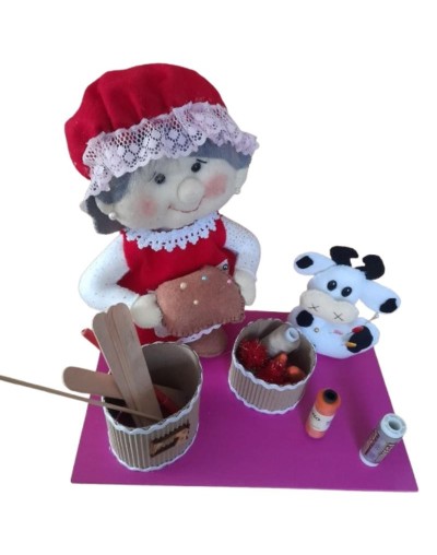 👵🧵 Abuelita Costurera Artesanal – Proyecto Decorativo Hecho a Mano