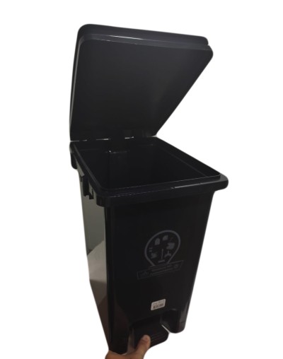 Caneca Plástica de 20 Litros de Pedal