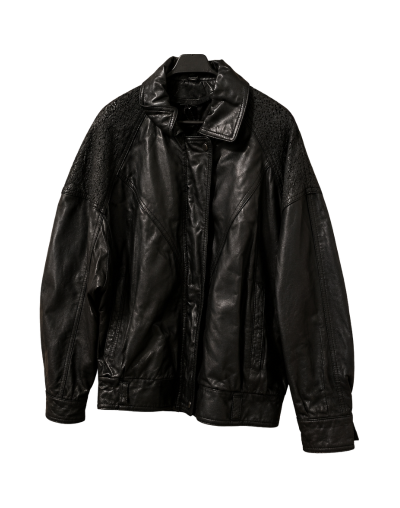 Chaqueta Cuero negra hombros diferentes 