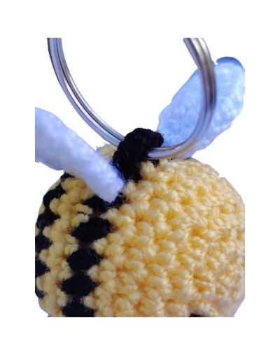 Llavero Abeja en Amigurumi HOOKUMI 