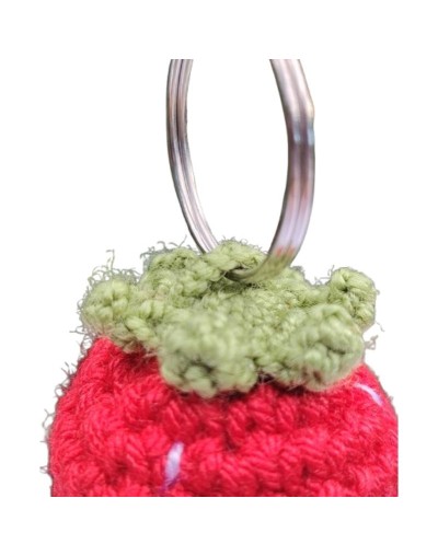 Llavero Fresa en Amigurumi HOOKUMI