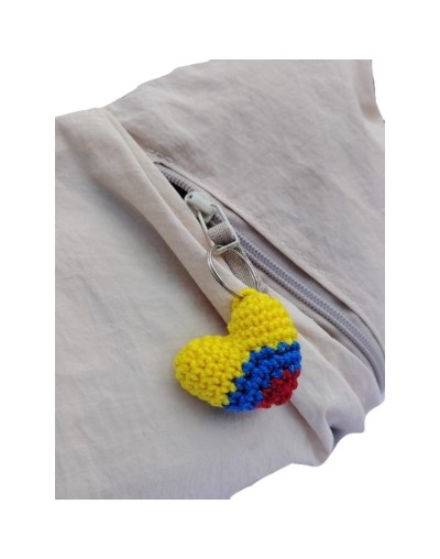 Llavero Corazón Colombia en Amigurumi HOOKUMI