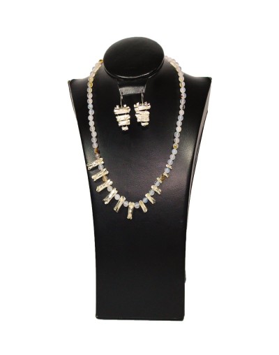 Collar y aretes orquídea