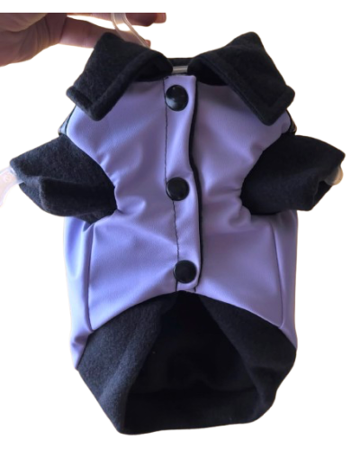 Chaqueta en cuerina morada