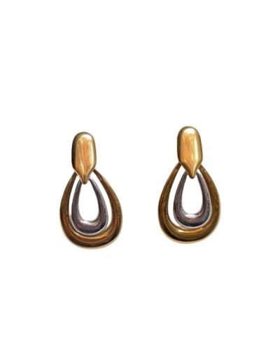 Aretes ovalos dorados y plateados.