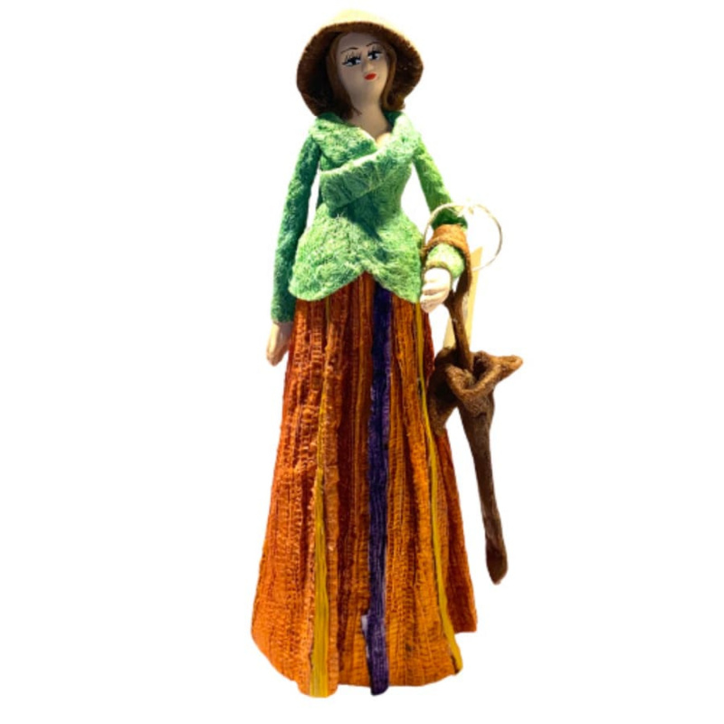 Artesanía muñecas damas típicas en cáscara de coco colores y cerámica